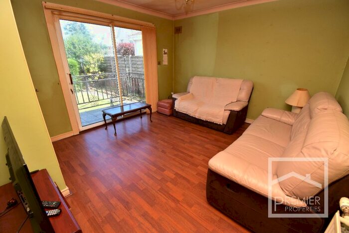 2 Bedroom Bungalow For Sale In Kylepark Drive, Uddingston, Glasgow, G71