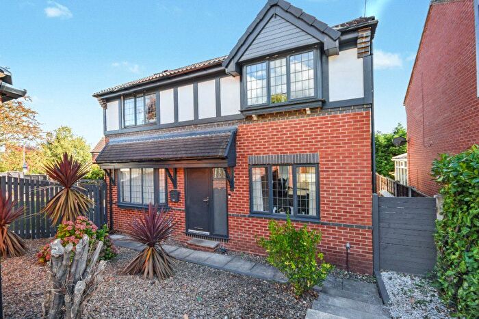 3 Bedroom Detached House For Sale In Rushworth Close, Stanley, Wakefield, West Yorkshire, WF3