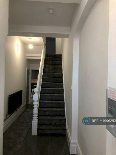 10 Bedroom Terraced House To Rent In Bryn Road, Brynmill, Swansea, SA2