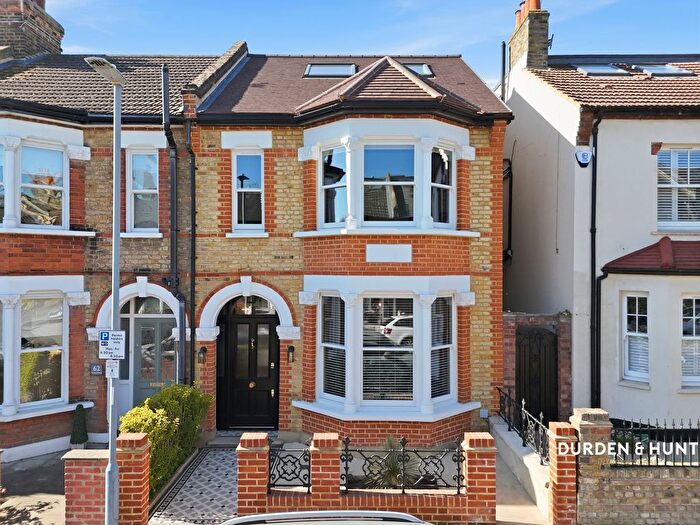4 Bedroom Terraced House For Sale In Halstead Road, London, E11