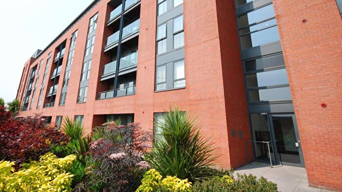 1 Bedroom Flat To Rent In Bury Street, Salford, M3