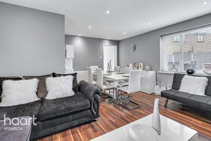 4 Bedroom Detached House For Sale In Westleton Way, Felixstowe, IP11