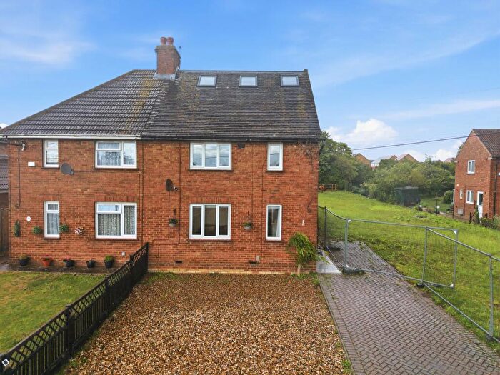 4 Bedroom Semi Detached House For Sale In Meppershall Road, Upper Stondon, SG16