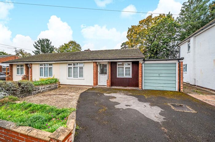 2 Bedroom Bungalow For Sale In Fawcett Crescent, Woodley, Reading, RG5