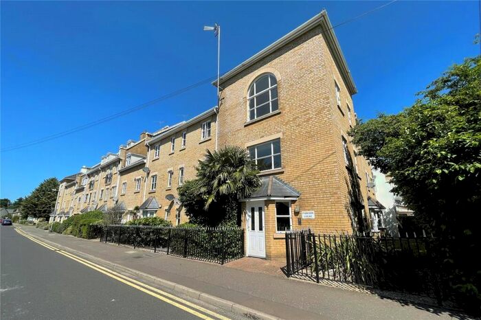2 Bedroom Apartment To Rent In New Writtle Street, Chelmsford, CM2