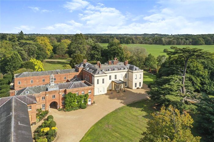 2 Bedroom Apartment For Sale In Swallowfield Park, Swallowfield, Reading, Berkshire, RG7