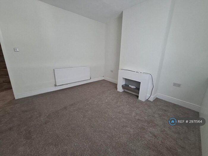 2 Bedroom Terraced House To Rent In Cross Lane, Manchester, M26
