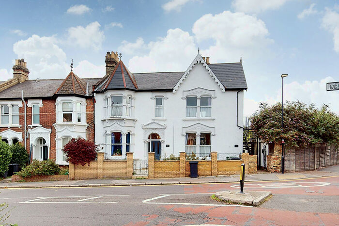 3 Bedroom Flat To Rent In Oakfield Road, Finsbury Park, N4