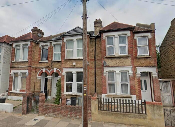 4 Bedroom Terraced House To Rent In Himley Road, Tooting, Tooting Broadway, London, SW17