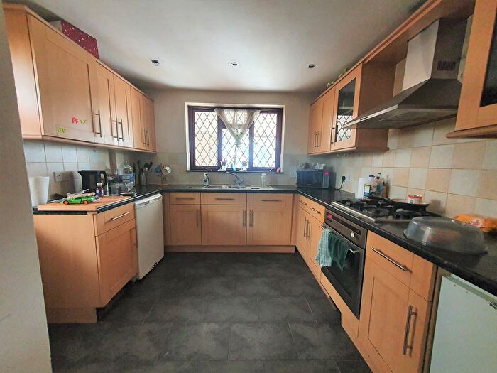 3 Bedroom Semi-Detached House To Rent In Newbury Park, Essex, IG2