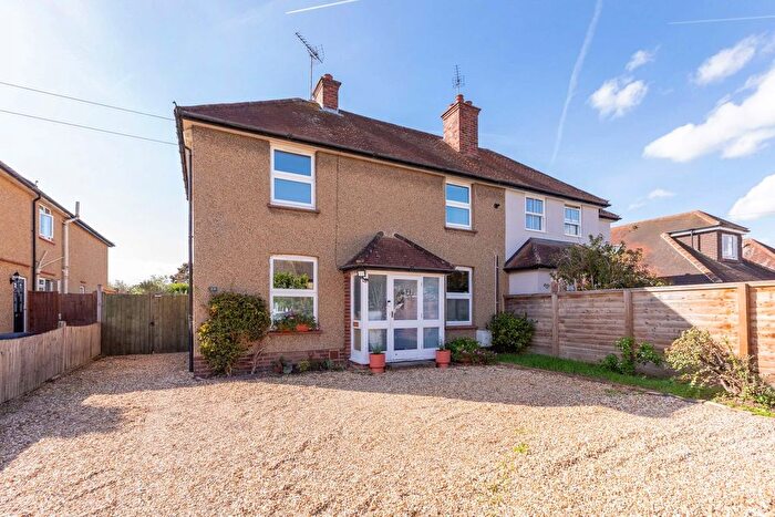 3 Bedroom Semi Detached House For Sale In New Road, Holyport, Maidenhead, SL6
