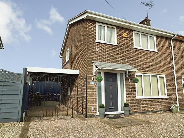 3 Bedroom Semi Detached House For Sale In Windsor Road, Linton, Swadlincote, DE12