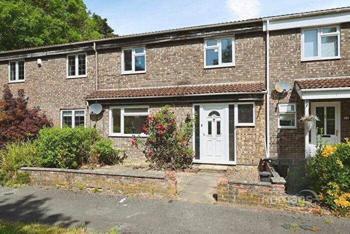 3 Bedroom Terraced House To Rent In Oakdale, Bracknell, RG12
