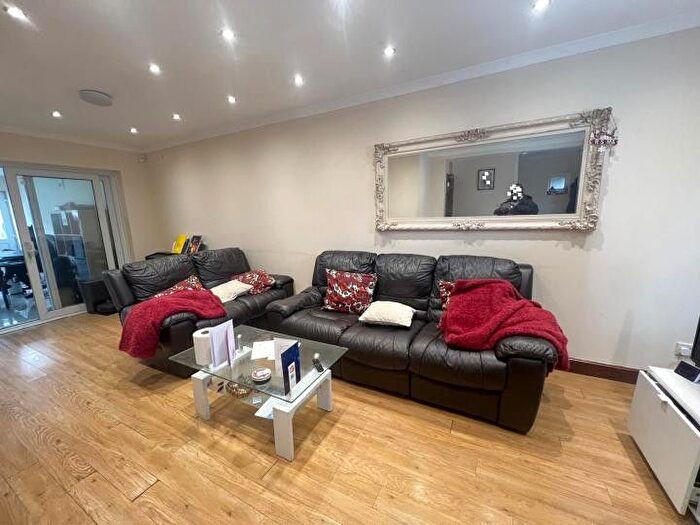 4 Bedroom Terraced House To Rent In Martin Drive, Northolt, Greater London, UB5