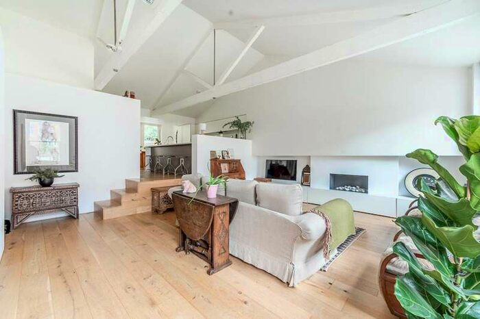 2 Bedroom Flat To Rent In Jay Mews, Knightsbridge, SW7