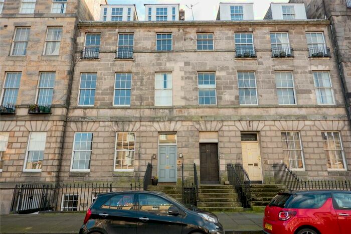 2 Bedroom Flat To Rent In Broughton Place, Edinburgh, EH1