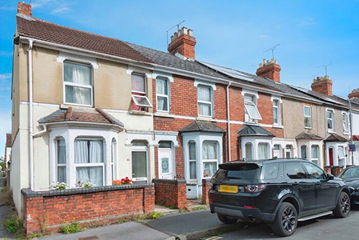 2 Bedroom Terraced House For Sale In Ponting Street, Swindon, Wiltshire, SN1