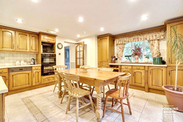 4 Bedroom Detached House For Sale In Lysways Lane, Rugeley, WS15