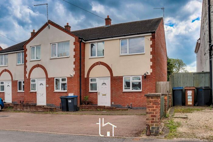 3 Bedroom End Of Terrace House To Rent In Flamville Road, Burbage, Hinckley, LE10