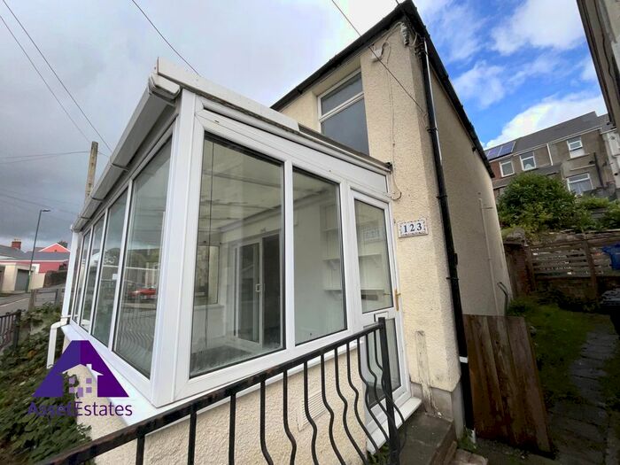 3 Bedroom Semi-Detached House To Rent In Gladstone Street, Abertillery, NP13