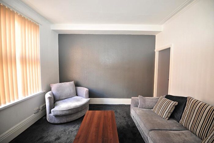 5 Bedroom Terraced House To Rent In Meadow View, Hyde Park, Leeds, LS6