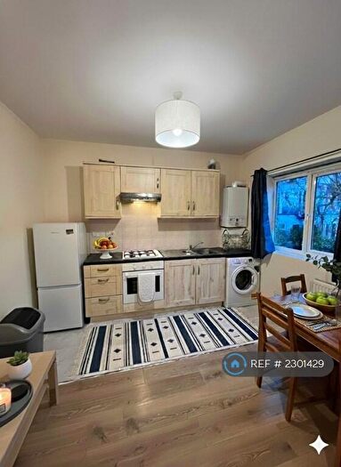 1 Bedroom Flat To Rent In Dalston Lane, London, E8