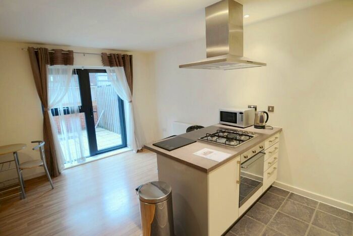 1 Bedroom Flat To Rent In Ordell Road, London, E3