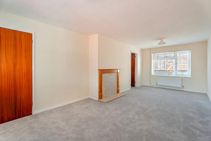 3 Bedroom End Of Terrace House For Sale In Thornwell Road, Chepstow, Monmouthshire, NP16