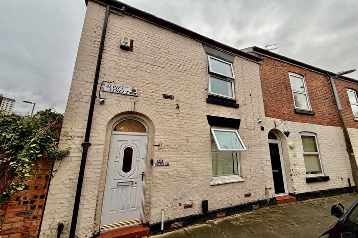 5 Bedroom Semi Detached House To Rent In Alpha Street, Salford, M6