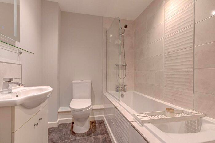 3 Bedroom End Of Terrace House For Sale In Nags Head Cottage, Redditch Road, Studley, B80