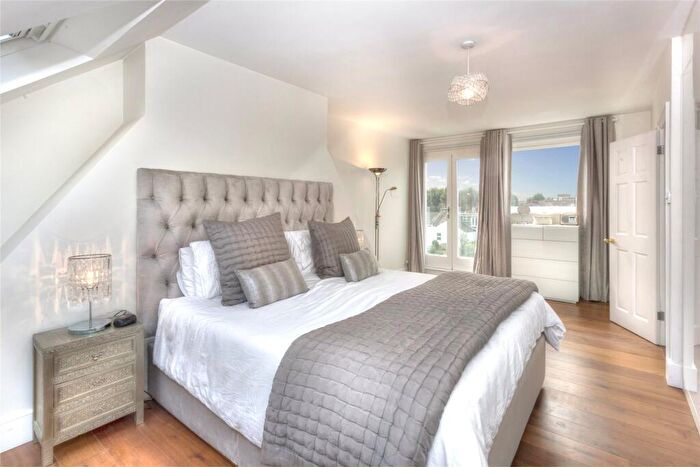 5 Bedroom Semi-Detached House To Rent In Highdown Road, Hove, BN3