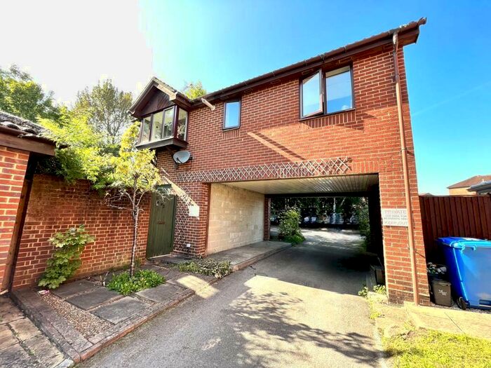 1 Bedroom Maisonette To Rent In Wantage Road, College Town, GU47