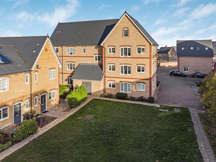 2 Bedroom Flat For Sale In North Lodge Park, Milton, CB24