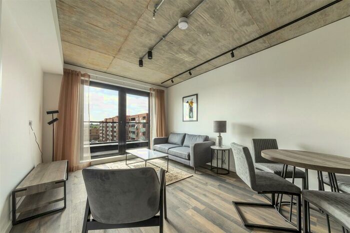 2 Bedroom Apartment To Rent In Lawrence Road, London, N15