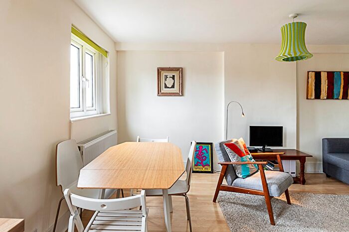 1 Bedroom Flat To Rent In Edgware Road, London, W2