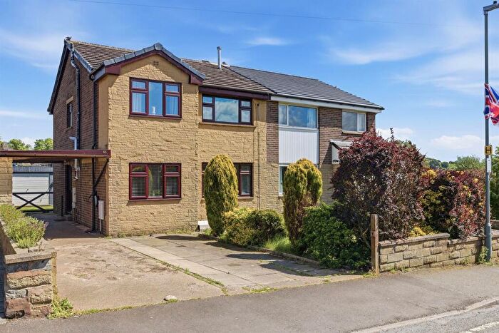 5 Bedroom Semi-Detached House For Sale In New Road, Huddersfield, HD5