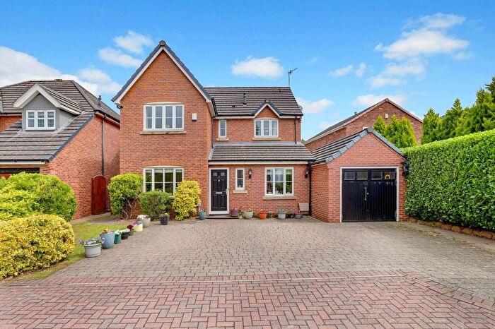 4 Bedroom Detached House For Sale In Linden Place, Nottingham, NG3