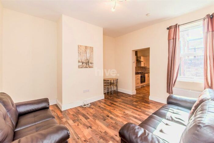 2 Bedroom Flat To Rent In Trewhitt Road, Heaton, Newcastle Upon Tyne, NE6