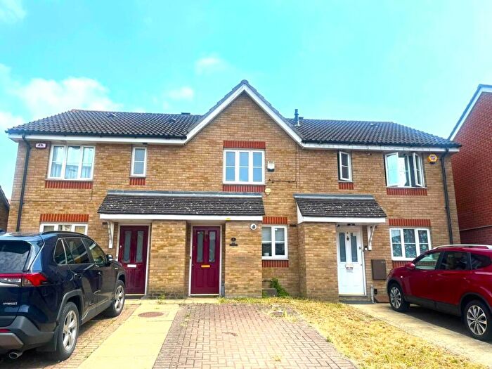 2 Bedroom Terraced House To Rent In County Road, Beckton, E6