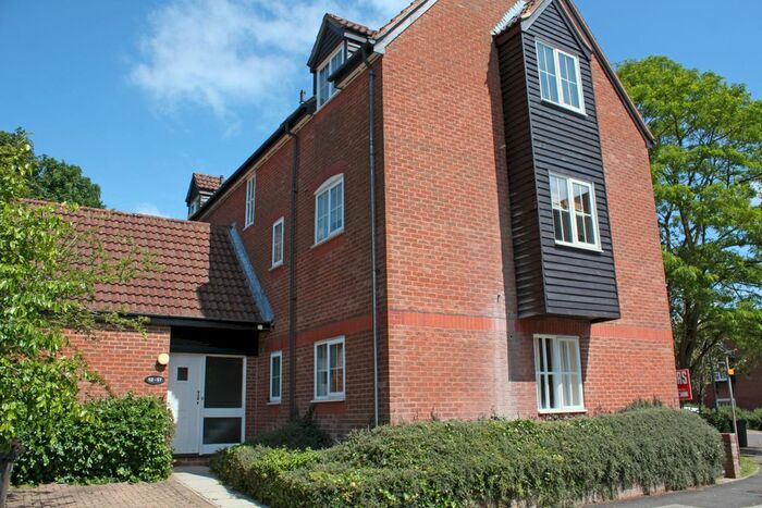 1 Bedroom Maisonette To Rent In Dewell Mews, Old Town, Swindon, SN3