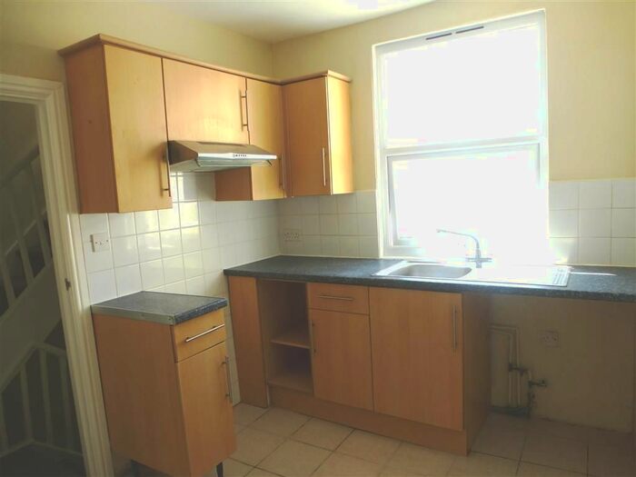 3 Bedroom Flat To Rent In Western Road, St. Leonards-On-Sea, TN37