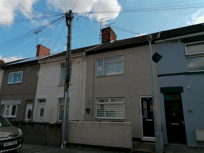 3 Bedroom Property To Rent In Redcliffe Street, Swindon, SN2