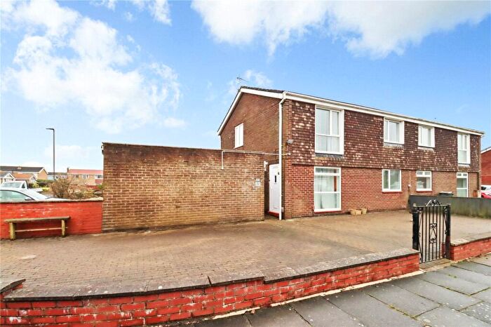 2 Bedroom Flat For Sale In Langholm Avenue, North Shields, Tyne And Wear, NE29