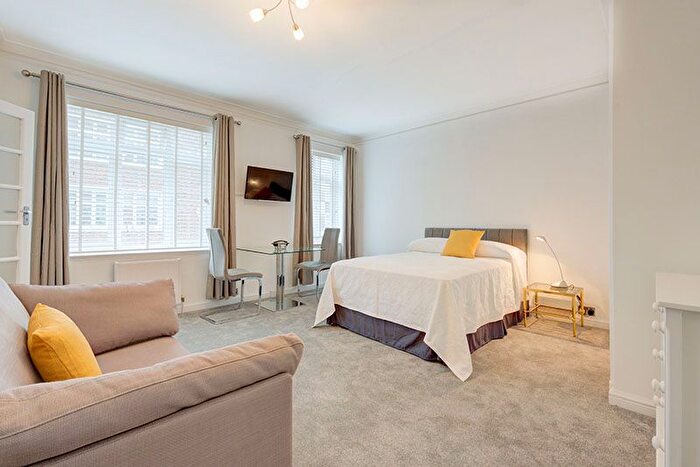 Studio To Rent In Marsham Street, London, SW1P