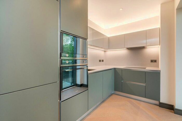 1 Bedroom Flat To Rent In Brewery Lane, Twickenham, TW1