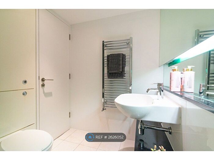 1 Bedroom Flat To Rent In Woodfield Road, Altrincham, WA14