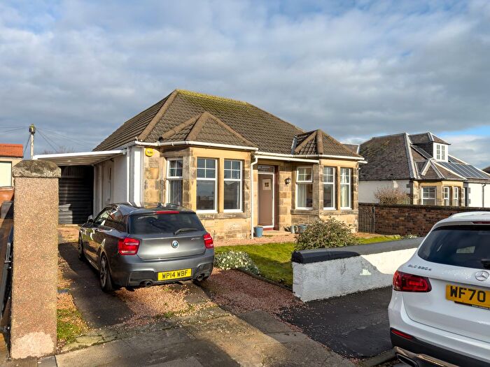 3 Bedroom Detached Bungalow For Sale In Alexander Iii Street, Kinghorn, KY3