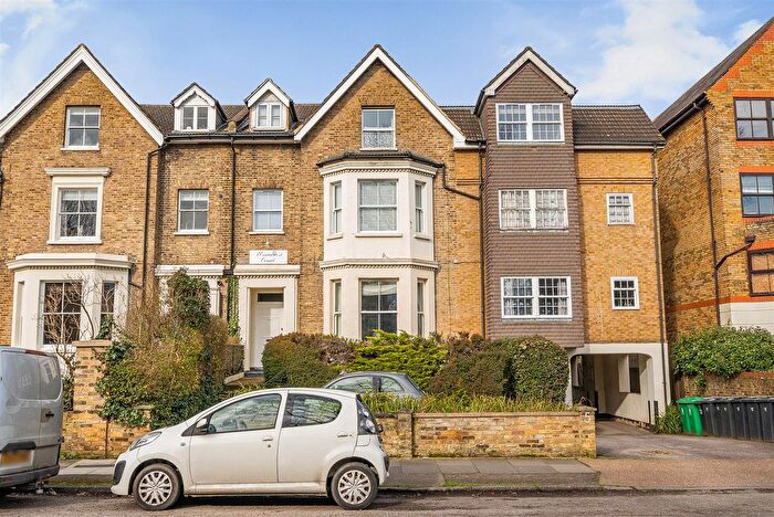 Studio To Rent In Surbiton Hill Park, Surbiton, KT5