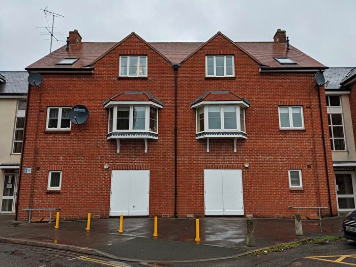2 Bedroom Flat To Rent In Waterloo Court, Andover, SP10