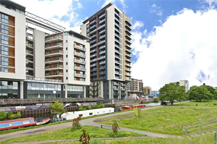 2 Bedroom Flat To Rent In Grand Regent Tower, Cadmium Square, London, E2